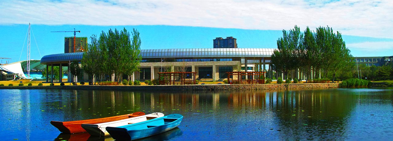 辽宁大学校园湖景